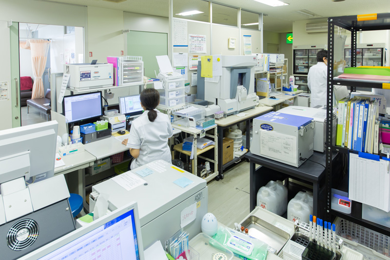 臨床検査技師の様子